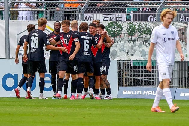 August 30, 2026, xsscx, Soccer 3rd Division, Viktoria Köln vs. Preußen Münster, Matchday 3, Sportpark Höhenberg, 2026–2027 Season: The Viktoria Köln team celebrates the 1–0 goal scored by Niklas Castelle. Viktoria Köln 40. DFB regulations prohibit any use of photographs as image sequences and or quasi-video. Photo: xSandraxScherningxPressefotoKochx North Rhine-WestGermany