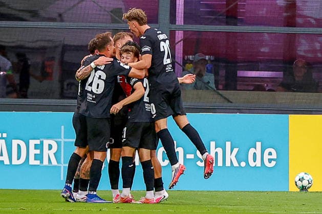 August 30, 2026, xsscx, Soccer 3rd Division, Viktoria Köln vs. Preußen Münster, Matchday 3, Sportpark Höhenberg, 2026–2027 Season: The Viktoria Köln team celebrates the 2–0 goal scored by David Otto. Viktoria Köln 10. DFB regulations prohibit any use of photographs as image sequences and or quasi-video. Photo: xSandraxScherningxPressefotoKochx, North Rhine-Westphalia, Germany