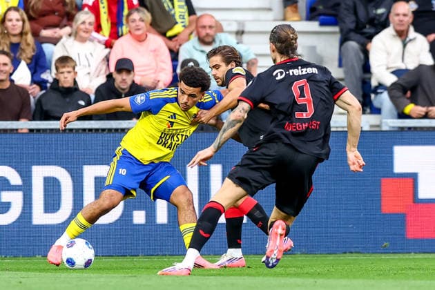 2026-08-30 SC Cambuur v FC Twente - Dutch Eredivisie LEEUWARDEN, NETHERLANDS - AUGUST 30: Rafik El Argiouui of SC Cambuur, Bart van Rooij of FC Twente during the Dutch Eredivisie match between SC Cambuur and FC Twente at Kooi Stadion on August 30, 2026 in Leeuwarden, Netherlands. Leeuwarden Kooi Stadion Netherlands Content not available for redistribution in The Netherlands directly or indirectly through any third parties. Copyright: xPieterxvanxderxWoudex