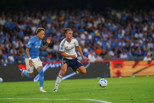 August 30, 2026, Napoli, Campania, ITALIA: Nico Paz of FC Como During the match between SSC Napoli and FC Como on August 30, 2026Ã¢â‚¬part of the 2026 27 Italian Serie A seasonÃ¢â‚¬held at the Diego Armando Maradona Stadium in Naples. Napoli ITALIA - ZUMAs236 20260830_aap_s236_081 Copyright: xFabioxSassox