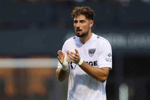Lucas Zeller of SC Preussen Münster gestures during the 3. Liga match between Viktoria Köln and Preussen Münster at Sportpark Höhenberg on August 30, 2026, in Cologne, Germany. Photo by Oliver Kaelke, DeFodi Images. Lucas Zeller of SC Preussen Münster gestures during the 3. Liga match between Viktoria Köln and Preussen Münster at Sportpark Höhenberg on August 30, 2026 in Cologne, Germany Photo by Oliver Kaelke DeFodi Images DFB and DFL regulations prohibit any use of photographs as image sequences and or quasi-video Photo by Oliver Kaelke DeFodi Images