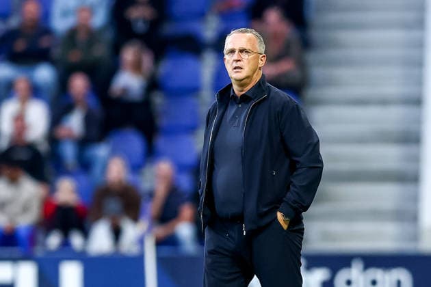 2026-08-30 SC Cambuur v FC Twente - Dutch Eredivisie LEEUWARDEN, NETHERLANDS - AUGUST 30: Head Coach John van den Brom of FC Twente during the Dutch Eredivisie match between SC Cambuur and FC Twente at Kooi Stadion on August 30, 2026 in Leeuwarden, Netherlands. Leeuwarden Kooi Stadion Netherlands Content not available for redistribution in The Netherlands directly or indirectly through any third parties. Copyright: xPieterxvanxderxWoudex