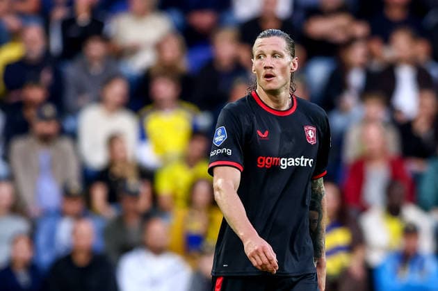 2026-08-30 SC Cambuur v FC Twente - Dutch Eredivisie LEEUWARDEN, NETHERLANDS - AUGUST 30: Wout Weghorst of FC Twente during the Dutch Eredivisie match between SC Cambuur and FC Twente at Kooi Stadion on August 30, 2026 in Leeuwarden, Netherlands. Leeuwarden Kooi Stadion Netherlands Content not available for redistribution in The Netherlands directly or indirectly through any third parties. Copyright: xPieterxvanxderxWoudex