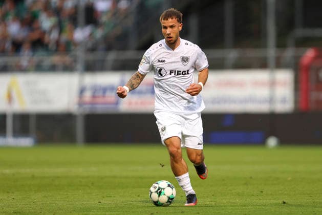 Louis Kolbe of SC Preussen Münster in action, on the ball, making an individual play during the 3. Liga match between Viktoria Köln and Preussen Münster at Sportpark Höhenberg on August 30, 2026, in Cologne, Germany Photo by Oliver Kaelke, DeFodi Images Louis Kolbe of SC Preussen Muenster controls the ball during the 3. Liga match between Viktoria Cologne and Preussen Muenster at Sportpark Höhenberg on August 30, 2026 in Cologne, Germany Photo by Oliver Kaelke, DeFodi Images DFB and DFL regulations prohibit any use of photographs as image sequences and or quasi-video. Photo by Oliver Kaelke, DeFodi Images