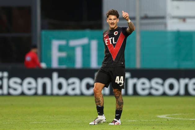 Niklas Castelle of FC Viktoria Cologne gestures during the 3. Liga match between Viktoria Cologne and Preussen Münster at Sportpark Höhenberg on August 30, 2026, in Cologne, Germany Photo by Oliver Kaelke DeFodi Images Niklas Castelle of FC Viktoria Cologne gestures during the 3. Liga match between Viktoria Cologne and Preussen Münster at Sportpark Höhenberg on August 30, 2026 in Cologne, Germany Photo by Oliver Kaelke DeFodi Images DFB and DFL regulations prohibit any use of photographs as image sequences and or quasi-video Photo by Oliver Kaelke DeFodi Images