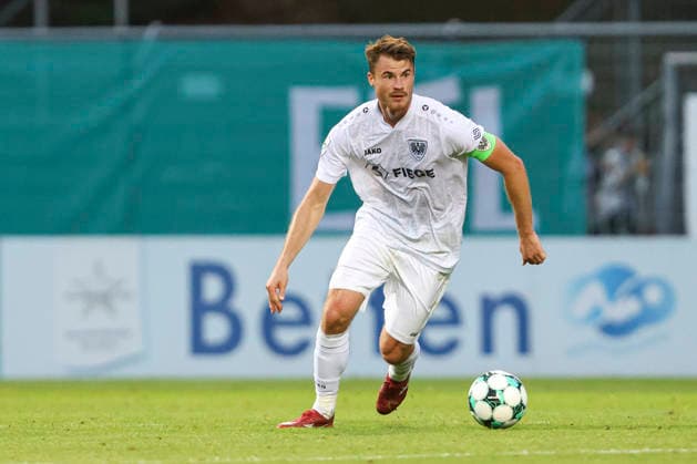 Niko Koulis of SC Preussen Münster in action, on the ball, making a solo play during the 3. Liga match between Viktoria Cologne and Preussen Münster at Sportpark Höhenberg on August 30, 2026, in Cologne, Germany. Photo by Oliver Kaelke, DeFodi Images. Niko Koulis of SC Preussen Münster controls the ball during the 3. Liga match between Viktoria Köln and Preussen Münster at Sportpark Höhenberg on August 30, 2026 in Cologne, Germany Photo by Oliver Kaelke, DeFodi Images DFB and DFL regulations prohibit any use of photographs as image sequences and or quasi-video. Photo by Oliver Kaelke, DeFodi Images