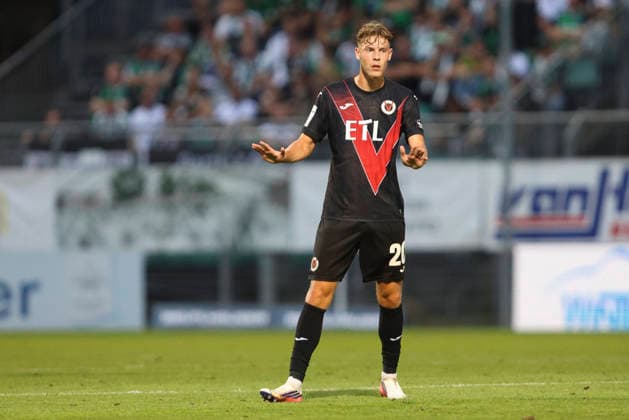 Niklas Swider of FC Viktoria Cologne gestures during the 3. Liga match between Viktoria Cologne and Preussen Münster at Sportpark Höhenberg on August 30, 2026, in Cologne, Germany Photo by Oliver Kaelke, DeFodi Images Niklas Swider of FC Viktoria Cologne gestures during the 3. Liga match between Viktoria Cologne and Preussen Münster at Sportpark Höhenberg on August 30, 2026 in Cologne, Germany Photo by Oliver Kaelke, DeFodi Images DFB and DFL regulations prohibit any use of photographs as image sequences and or quasi-video Photo by Oliver Kaelke, DeFodi Images