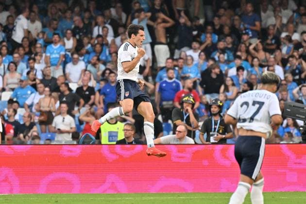 Foto IPP Felice De Martino Napoli 30 08 2026 Calcio Campionato serie A 2026-2027 Napoli - Como Nella foto: Esultanza dopo il gol di Anastasios Douvikas Italy Photo Press World Copyright Napoli italy Italia ITALY  Copyright: xR4924_italyphotopressx