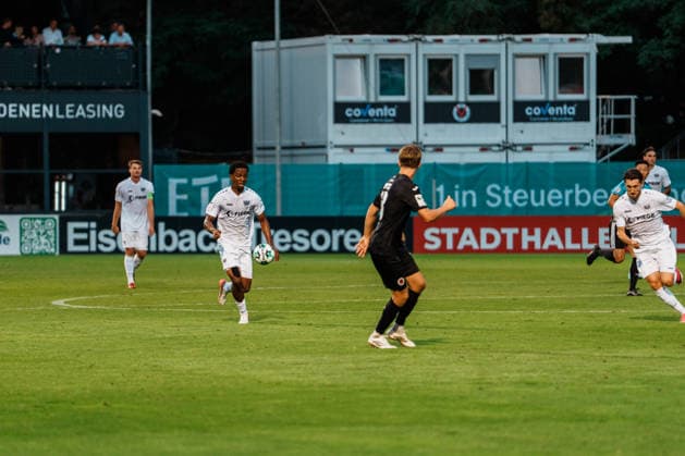 Germany Men s Soccer 3rd Division 2026–2027, Matchday 3: FC Viktoria Köln vs. SC Preußen Münster—Köln: Wesley Adeh (SC Preußen Münster)—6: Dribbling, build-up play, counterattacks, midfield, drives the ball forward Copyright: xThiemoxRudolphx