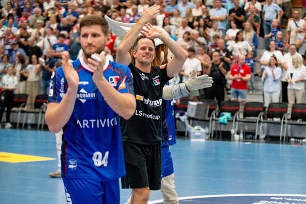 Matthias Flohr, HBW Balingen Weilstetten, coach celebrating, HBW Balingen Weilstetten vs. Handball Club Hamburg, GER, Opel 1 Handball Bundesliga, Championship, Matchday 1, 2026–2027 season, August 30, 2026, Eibner Press Photo: Andreas Ulmer, BW Balingen Weilstetten vs. Handball Club Hamburg, GER, Opel 1 Handball Bundesliga, Championship, Matchday 1, 2026–2027 season, August 30, 2026, Balingen Copyright: xEibner-Pressefoto AndreasxUlmerx EP_AUR