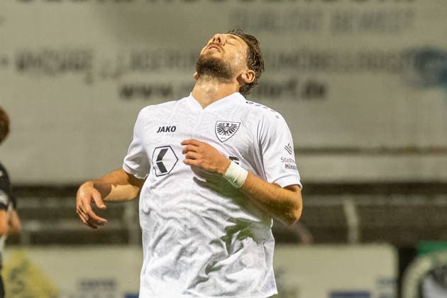 Haralambos Makridis of SC Preussen Münster, No. 14, can t believe he missed a great scoring opportunity. FC Viktoria Köln vs. SC Preussen Münster, Soccer, 3rd League, Matchday 3, 2026–2027 season, August 30, 2026 DFL DFB regulations prohibit any use of photographs as image sequences and or quasi-video: FC Viktoria Cologne vs. SC Preussen Münster, soccer, 3rd League, Matchday 3, 2026–2027 season, August 30, 2026, Cologne Copyright: xEibner-Pressefoto ThomasxHaeslerx EP_THR