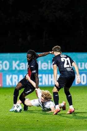 KOELN, GERMANY - AUGUST 30, 2026: Yannick Tonye (FC Viktoria Köln, 7), Lucas Wolf (FC Viktoria Köln, 21) and Niklas Varelmann (Preußen Münster, 36) during the 3rd division match on gameday 3 between Viktoria Koeln vs. Preußen Muenster at the Sportpark Hoehenberg on August 30, 2026 in Koeln, Germany. DFL REGULATIONS PROHIBIT ANY USE OF PHOTOGRAPHS AS IMAGE SEQUENCES AND OR QUASI-VIDEO. Nordrhein-Westfalen Germany Copyright: xLeahxKohringx