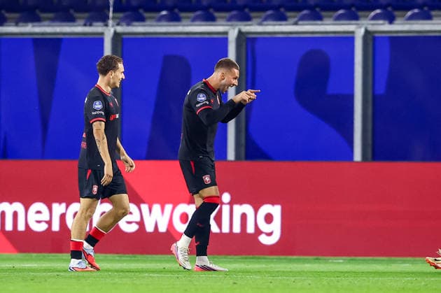 2026-08-30 SC Cambuur v FC Twente - Dutch Eredivisie LEEUWARDEN, NETHERLANDS - AUGUST 30: Marko Pjaca of FC Twente celebrates after scoring his sides third goal during the Dutch Eredivisie match between SC Cambuur and FC Twente at Kooi Stadion on August 30, 2026 in Leeuwarden, Netherlands. Leeuwarden Kooi Stadion Netherlands Content not available for redistribution in The Netherlands directly or indirectly through any third parties. Copyright: xPieterxvanxderxWoudex