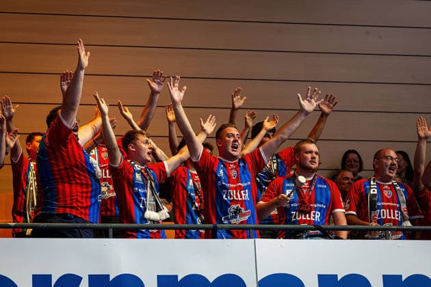 30.08.2026, xovx, Handball Opel Handball-Bundesliga, HSG Wetzlar - SG BBM Bietigheim Mitgereiste Fans des SC BBM Bietigheim Wetzlar Buderus Arena Hessen Deutschland (DE) *** August 30, 2026, xovx, Opel Handball Bundesliga, HSG Wetzlar vs. SG BBM Bietigheim Away fans of SC BBM Bietigheim, Wetzlar, Buderus Arena, Hesse, Germany, DE
