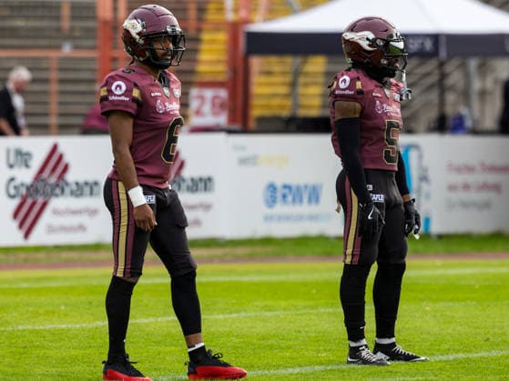 6 Kaylon Geiger (Wide Receiver) Rhein Fire and 5 Nazir Streater (Strong Saftey) Rhein Fire wait for the kick off Rhein Fire vs Alpine Rams, Panthers Wroclawl, American Football League Europe, Semi Final, 2026, 30.08.2026, Duisburg Schauinsland-Reisen-Arena Germany Copyright: xPFA ChristopherxMettkenx
