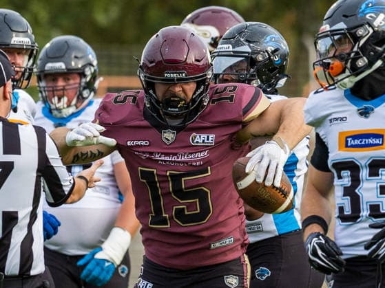 First down celebration from 15 Giacomo De Pauli (Running Back) Rhein Fire Rhein Fire vs Alpine Rams, Panthers Wroclawl, American Football League Europe, Semi Final, 2026, 30.08.2026, Duisburg Schauinsland-Reisen-Arena Germany Copyright: xPFA ChristopherxMettkenx