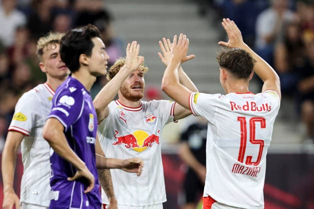 SOCCER - BL, RBS vs A.Wien SALZBURG,AUSTRIA,30.AUG.26 - SOCCER - ADMIRAL Bundesliga, Red Bull Salzburg vs FK Austria Wien. Image shows Yorbe Vertessen and Bartosz Mazurek (RBS).  GEPAxpictures xMathiasxMandl