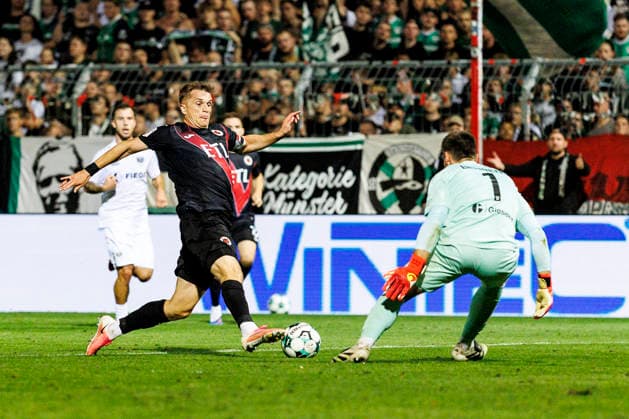 KOELN, GERMANY - AUGUST 30, 2026: David Otto (FC Viktoria Köln, 10) during the 3rd division match on gameday 3 between Viktoria Koeln vs. Preußen Muenster at the Sportpark Hoehenberg on August 30, 2026 in Koeln, Germany. DFL REGULATIONS PROHIBIT ANY USE OF PHOTOGRAPHS AS IMAGE SEQUENCES AND OR QUASI-VIDEO. Nordrhein-Westfalen Germany Copyright: xLeahxKohringx