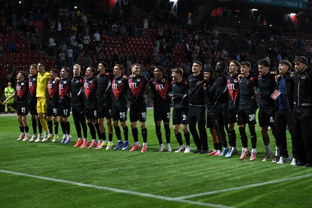Soccer, 3rd League, Matchday 3: FC Viktoria Köln vs. SC Preußen Münster on August 30, 2026, at Sportpark Höhenberg in Cologne. Cologne players celebrate their home victory with their fans. DFB regulations prohibit any use of photographs as image sequences and or quasi-video. xRx