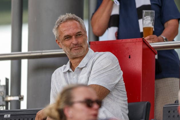 GER, Frankfurt, Eintracht Frankfurt vs 1. FC Nürnberg, Google Pixel Frauen Bundesliga, Fussball, DFB, Spielzeit 2026 2027, Stadion am Brentanobad, 2. Spieltag im Bild: Christian Wück (Bundestrainer Deutschland Frauen, Trainer Deutsche Nationalmannschaft) DFB DFL REGULATIONS PROHIBIT ANY USE OF PHOTOGRAPHS AS IMAGE SEQUENCES AND OR QUASI-VIDEO, 30.08.2026 *** GER, Frankfurt, Eintracht Frankfurt vs. 1. FC Nürnberg, Google Pixel Women s Bundesliga, Soccer, DFB, 2026–2027 Season, Stadion am Brentanobad, Matchday 2 in pictures: Christian Wück, Head Coach of the German Women’s National Team, Coach of the German National Team. DFB and DFL regulations prohibit any use of photographs as image sequences and or quasi-video. August 30, 2026 Copyright: HMBxMedia HendrikxHamelau