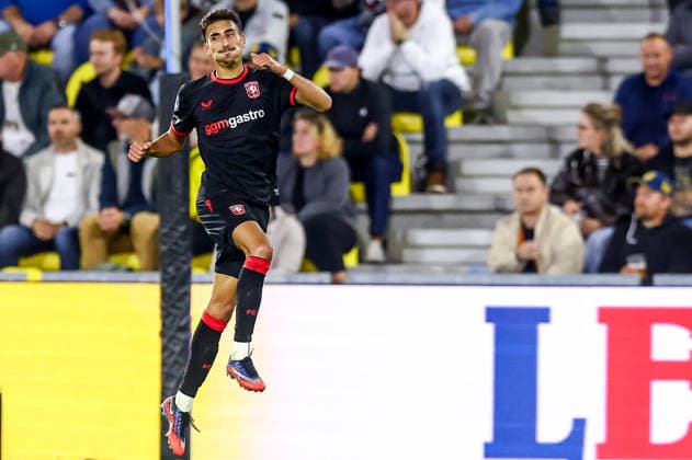 2026-08-30 SC Cambuur v FC Twente - Dutch Eredivisie LEEUWARDEN, NETHERLANDS - AUGUST 30: Younes Taha of FC Twente celebrates after scoring his sides fourth goal during the Dutch Eredivisie match between SC Cambuur and FC Twente at Kooi Stadion on August 30, 2026 in Leeuwarden, Netherlands. Leeuwarden Kooi Stadion Netherlands Content not available for redistribution in The Netherlands directly or indirectly through any third parties. Copyright: xPieterxvanxderxWoudex
