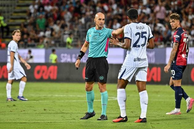 IPA87947437 - Michael Fabbri, Referee, officiated the Cagliari Calcio vs. Inter - FC Internazionale Italian Serie A soccer match in Cagliari, Italy, on August 30, 2026  Copyright: xLuigixCanu IPAxSportx xx 87947437