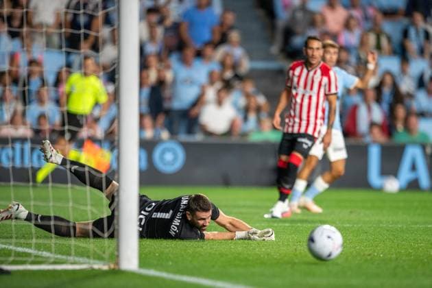 ESP LaLiga EA Sports RC Celta Vigo vs. Athletic Club Bilbao: Unai Simon of Athletic in action during the LaLiga EA Sports match between RC Celta Vigo and Athletic Club Bilbao, played at Abanca Balaidos Stadium in Vigo, Pontevedra, on August 30, 2026, in Spain. Spanish Soccer Copyright: xAgenciaxLOFx