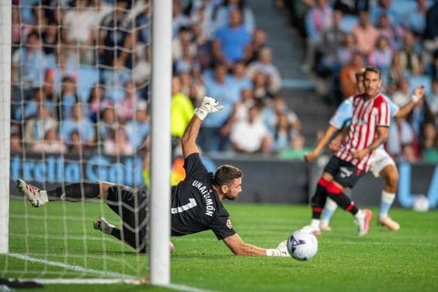 ESP LaLiga EA Sports RC Celta Vigo vs. Athletic Club Bilbao: Unai Simon of Athletic in action during the LaLiga EA Sports match between RC Celta Vigo and Athletic Club Bilbao, played at Abanca Balaidos Stadium in Vigo, Pontevedra, on August 30, 2026, in Spain. Spanish Soccer Copyright: xAgenciaxLOFx