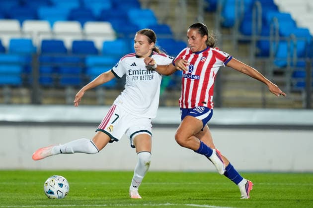 August 30, 2026, Valdebebas, Madrid, Spain: Lotte Keukelaar of Real Madrid CF and Lucia Rodriguez of Atletico de Madrid compete for the ball during the Spanish Women League, Liga F, football match played between Real Madrid and Atletico De Madrid at Alfredo Di Stefano stadium on August 30, 2026, in Valdebebas, Madrid, Spain. Real Madrid V Atletico De Madrid - Liga F - ZUMAa181 20260830_zaa_a181_344 Copyright: xDennisxAgyemanx