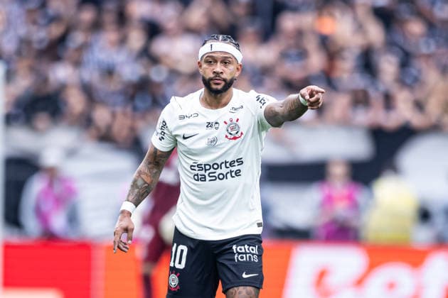Brasileirao 2026: Corinthians vs. Santos SAO PAULO, BRAZIL - AUGUST 30: Memphis in the match between Corinthians and Santos, valid for the twenty-fifth round of the Brasileirao 2026, this Sunday (30), at Neo Quimica Arena, SP, Brazil on August 30, 2026. Copyright: xJhonyxInacioxJhonyxInaciox