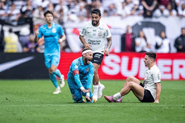 Brasileirao 2026: Corinthians vs. Santos SAO PAULO, BRAZIL - AUGUST 30: Neymar in the match between Corinthians and Santos, valid for the twenty-fifth round of the Brasileirao 2026, this Sunday (30), at Neo Quimica Arena, SP, Brazil on August 30, 2026. Copyright: xJhonyxInacioxJhonyxInaciox