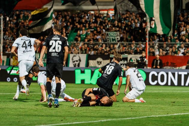 Germany Men s Soccer 3rd Division 2026–2027, Matchday 3: FC Viktoria Köln vs. SC Preußen Münster, Cologne; Injury: David Otto (FC Viktoria Köln), 10 on the ground Copyright: xThiemoxRudolphx