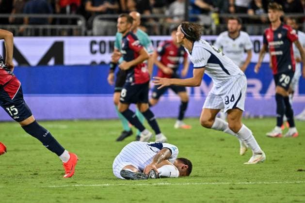 IPA87949338 - Hakan Calhanoglu of Inter during the Cagliari Calcio vs. Inter - FC Internazionale Italian Serie A soccer match in Cagliari, Italy, on August 30, 2026  Copyright: xLuigixCanu IPAxSportx xx 87949338
