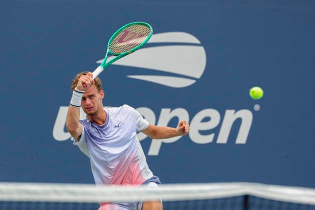 US Open tennis tournament - Day 1 Luca Van Assche of France in action against Cameron Norrie of Great Britain during the Men™s Singles round one of the US Open Tennis Championships at the USTA Billie Jean King National Tennis Center in Flushing Meadows, New York, USA, 30 August 2026. The 2026 US Open tournament runs from 23 August through 13 September. FLUSHING MEADOWS NEW YORK United States  Copyright: xSARAHxYENESELx