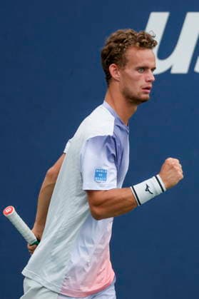 US Open tennis tournament - Day 1 Luca Van Assche of France reacts in a game against Cameron Norrie of Great Britain during the Men™s Singles round one of the US Open Tennis Championships at the USTA Billie Jean King National Tennis Center in Flushing Meadows, New York, USA, 30 August 2026. The 2026 US Open tournament runs from 23 August through 13 September. FLUSHING MEADOWS NEW YORK United States  Copyright: xSARAHxYENESELx