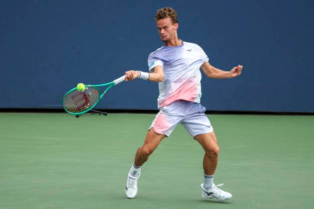 US Open tennis tournament - Day 1 Luca Van Assche of France in action against Cameron Norrie of Great Britain during the Men™s Singles round one of the US Open Tennis Championships at the USTA Billie Jean King National Tennis Center in Flushing Meadows, New York, USA, 30 August 2026. The 2026 US Open tournament runs from 23 August through 13 September. FLUSHING MEADOWS NEW YORK United States  Copyright: xSARAHxYENESELx