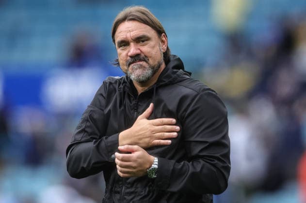 Leeds United v Brentford - Premier League 2026 27 Daniel Farke, manager of Leeds United, acknowledges the fans during the Premier League match between Leeds United and Brentford at Elland Road in Leeds, United Kingdom, on August 30, 2026. Leeds West Yorkshire United Kingdom  Copyright: xNewsxImagesx originalFilename:cosgrove-premierl260830_npKxE.jpg