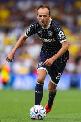 Leeds United v Brentford, Premier League Mikkel Damsgaard Of Brentford during the Leeds United v Brentford Premier League match at Elland Road, Leeds, England on 30 August 2026 Credit: Lee Keuneke Every Second Media Editorial use only. All images are copyright Every Second Media Limited. No images may be reproduced without prior permission. All rights reserved. Premier League and Football League images are subject to licensing agreements with Football DataCo Limited. see https: www.football-dataco.com Copyright: xIMAGO EveryxSecondxMediax ESM-2124-0219 LeexKeunekex xEveryxSecondxMediax