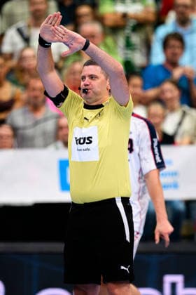 Wetzlar HBL 26 27 HSG Wetzlar SG BBM Bietigheim Referee: Denis Regner Wetzlar Buderus Arena Germany