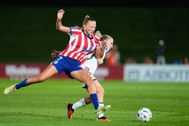 August 30, 2026, Valdebebas, Madrid, Spain: Synne Jensen of Atletico de Madrid and Elisa Senss of Real Madrid CF compete for the ball during the Spanish Women League, Liga F, football match played between Real Madrid and Atletico De Madrid at Alfredo Di Stefano stadium on August 30, 2026, in Valdebebas, Madrid, Spain. Valdebebas Spain - ZUMAa181 20260830_zaa_a181_432 Copyright: xDennisxAgyemanx