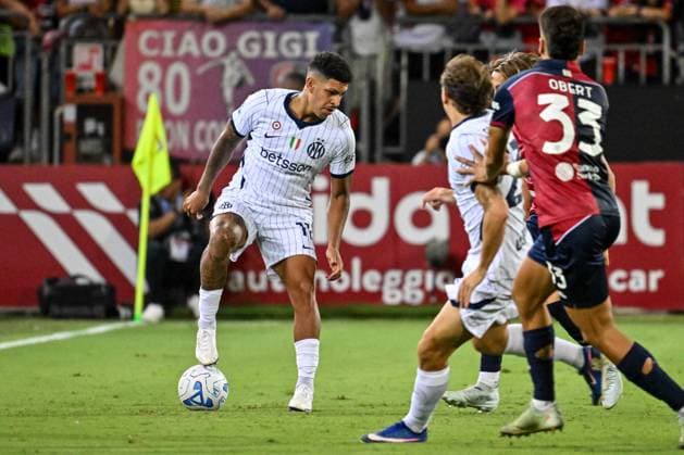 SOCCER - Serie A - Cagliari Calcio vs. Inter - FC Internazionale Photo by IPA ABACAPRESS.COM87949271 - Luis Henrique of Inter during the Cagliari Calcio vs. Inter - FC Internazionale Serie A soccer match in Cagliari, Italy, on August 30, 2026 Cagliari Italy  Copyright: xIPAxSport ABACAx