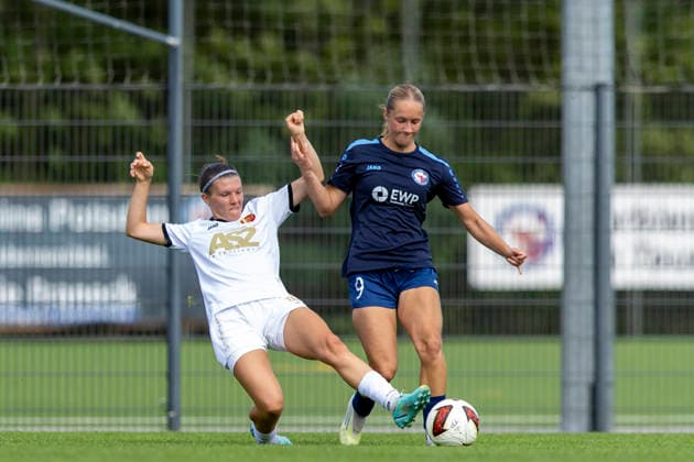 Northeast Regional League Women s Division 1: FFC Turbine Potsdam II vs. FFV Erfurt Potsdam, August 30, 2026. Tessa Berger (16) of FFV Erfurt vs. Finja Liebe (9) of FFC Turbine Potsdam II. Northeast Regional League Women s Division 1: FFC Turbine Potsdam II vs. 1 FFV Erfurt Sportforum Potsdam Waldstadt Schlaatz August 30, 2026 Copyright: xBEAUTIFULxSPORTS Duehringx