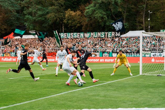 Germany Men s Soccer 3rd Division 2026–2027, Matchday 3: FC Viktoria Köln vs. SC Preußen Münster—Cologne scoring chance, cross by Charalambos Makridis (SC Preußen Münster), No. 14 in the penalty area Copyright: xThiemoxRudolphx