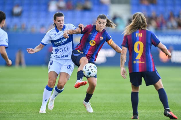 FC Barcelona, Barca v COSTA ADEJE TENERIFE. JOHAN CRUYFF STADIUM, BARCELONA. August 30,2026 FC BARCELONA vs COSTA ADEJE TENERIFE. August 30,2026 Patri Guijarro (12) of FC Barcelona vies with Suarez (10) of Costa Adeje Tenerife during the match between FC Barcelona and Costa Adeje Tenerife corresponding to the first day of La Liga F at Johan Cruyff Stadium in Barcelona, Spain, on August 30, 2026. Barcelona ESP Copyright: xS.xRosx