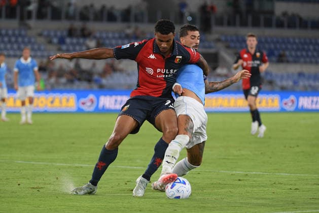 IPA87953446 - Genoa s Alessandro Marcandalli battles for the ball with Lazio s Mattia Zaccagni during the 2026–2027 Serie A match between SS Lazio and Genoa CFC at the Olympic Stadium in Rome on August 30, 2026.  Copyright: xFabrizioxCorradetti IPAxSportx xx 87953446