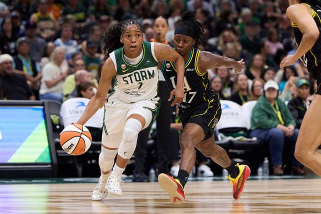 August 30, 2026, Seattle, Washington, USA: Seattle Storm guard ZIA COOKE (7) controls the ball in the second quarter of the WNBA, Basketball Damen, USA match between the Seattle Storm and Los Angeles Sparks at Climate Pledge Arena in Seattle. Seattle USA - ZUMAd218 20260830_zsp_d218_027 Copyright: xRichardxDizonx