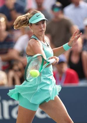 Katie Boulter of GBR in action 2026 US Open, Day One, USTA Billie Jean King National Tennis Center, New York, USA - 30 Aug 2026New York USTA Billie Jean King National T New York (NY) United States of America EDITORIAL USE ONLY No use with unauthorised audio, video, data, fixture lists, club league logos or live services. Online in-match use limited to 120 images, no video emulation. No use in betting, games or single club league player publications.  Copyright: xEllaxLing Shutterstockx 17124547bt
