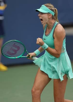Katie Boulter of GBR celebrates 2026 US Open, Day One, USTA Billie Jean King National Tennis Center, New York, USA - 30 Aug 2026New York USTA Billie Jean King National T New York (NY) United States of America EDITORIAL USE ONLY No use with unauthorised audio, video, data, fixture lists, club league logos or live services. Online in-match use limited to 120 images, no video emulation. No use in betting, games or single club league player publications.  Copyright: xEllaxLing Shutterstockx 17124547bi