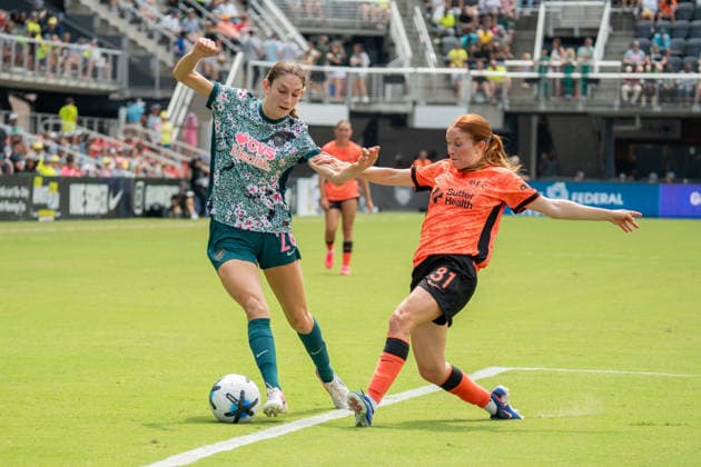Washington D.C., United States, August 30th 2026: Paige Metayer (26 Washington Spirit) moves past Jenna Nighswonger s (31 Bay FC) tackle during the National Women s Soccer League match between the Washington Spirit and Bay FC at Audi Field in Washington, D.C., United States. (Taneen Momeni SPP) Copyright: xTaneenxMomenix xSPPx Sportspressphoto_SPR221187