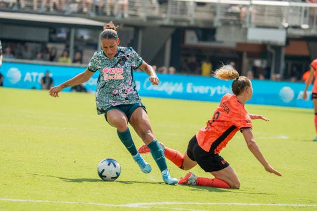 Washington D.C., United States, August 30th 2026: Trinity Rodman (2 Washington Spirit) maintains possession of the ball during the National Women s Soccer League match between the Washington Spirit and Bay FC at Audi Field in Washington, D.C., United States. (Taneen Momeni SPP) Copyright: xTaneenxMomenix xSPPx spp-en-TaMoSp-260823_WashingtonSpiritvsBayFC_TaneenMomeni41
